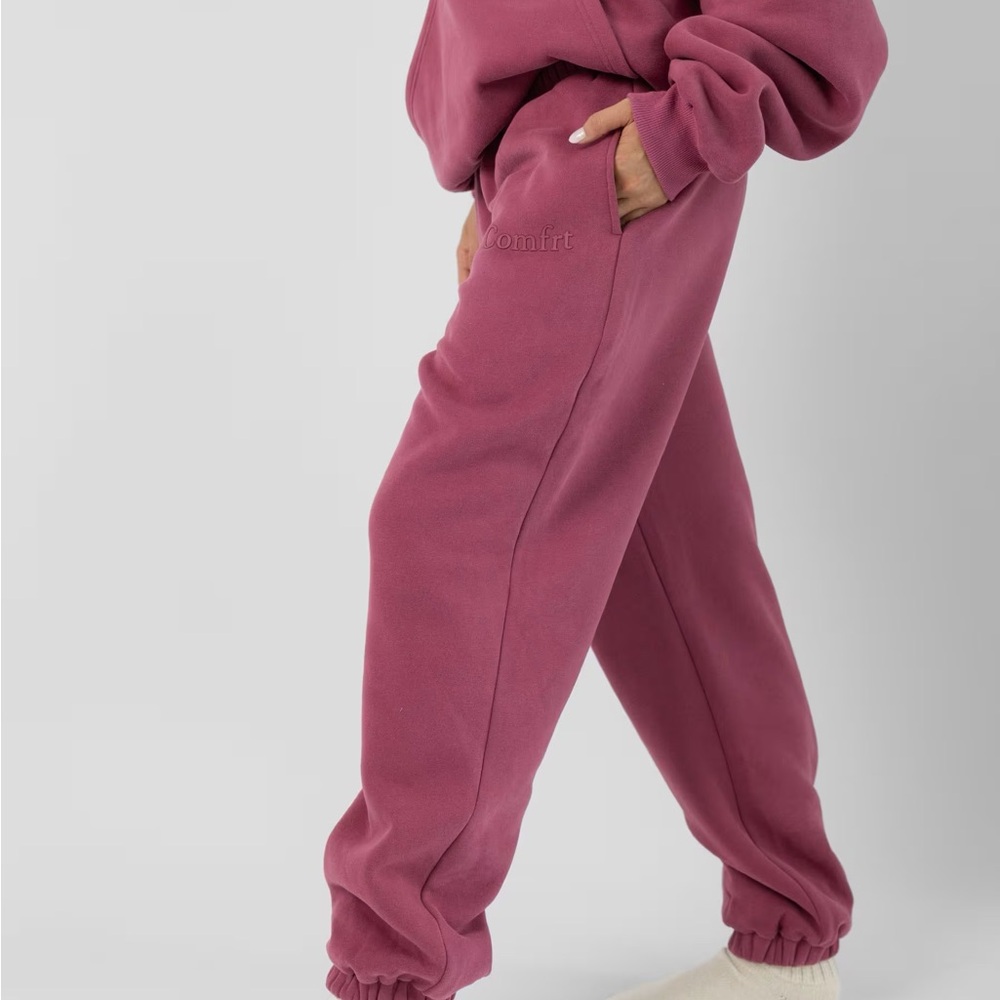 COMFRT BERRY SET- DND HOODIE AND SWEATS - Picture 5 of 6